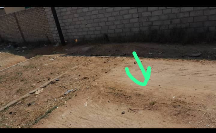 CHITUNGWIZA STAND FOR SALE